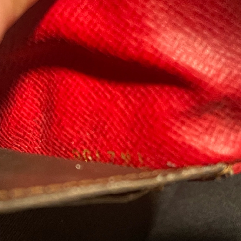 Authentic Louis Vuitton Sarah Wallet - Picture 5 of 8